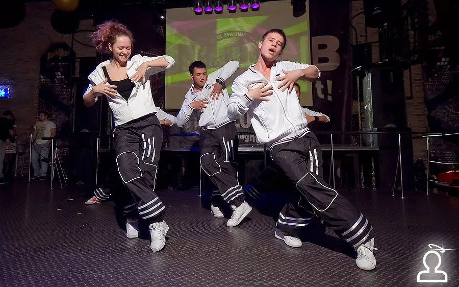 SHAKE IT PARTY
