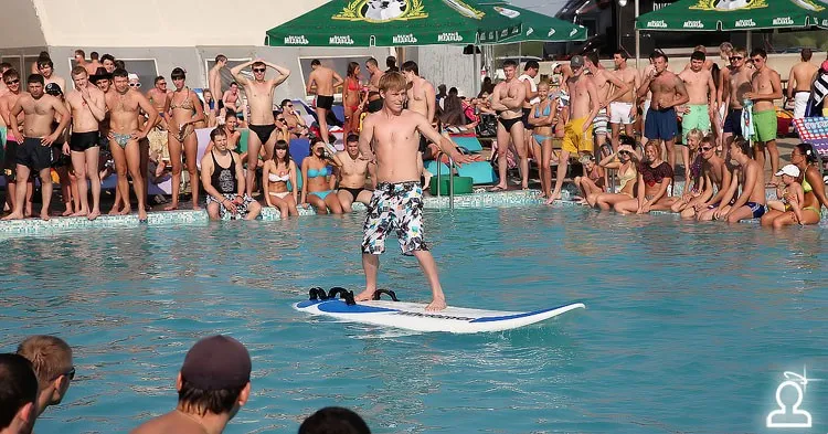 DOЖDЬ 3 года/ Beach party
