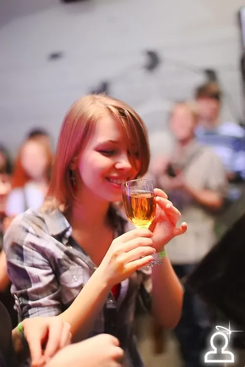 Ундервуд & Bez nazvzniya