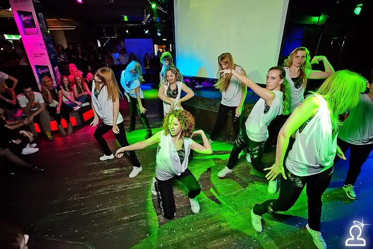 Shake it party