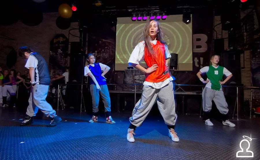 SHAKE IT PARTY