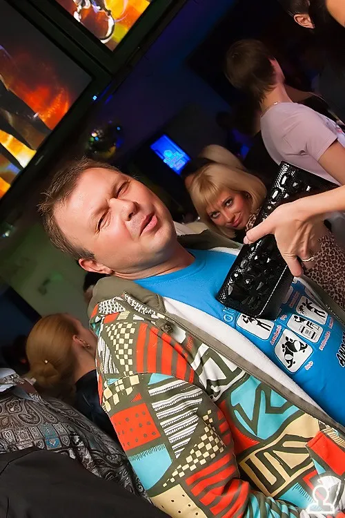 I.AM NOW Plugged In / DJ Scratch