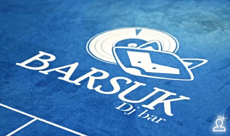 Вечер в диджей баре BARSUK
