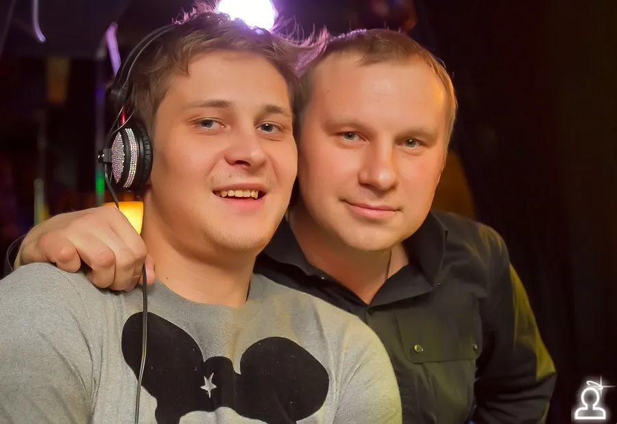 Красная помада