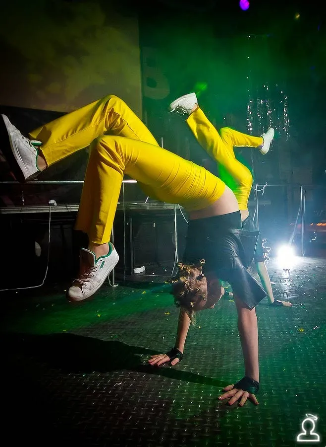 SHAKE IT PARTY