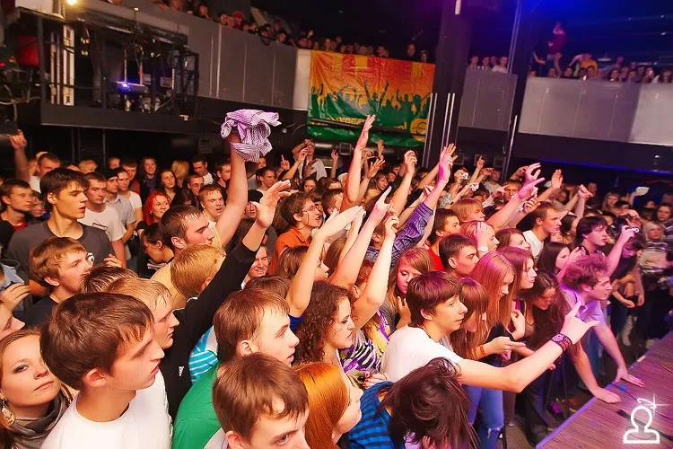 NOIZE MC