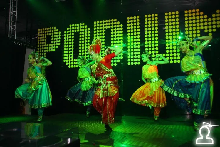 Moulin Rrouge party