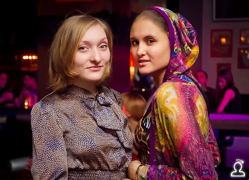 Танцы на барной стойке