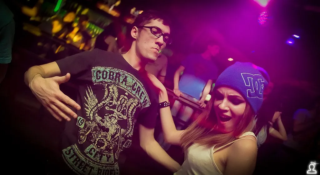 ONE STEP – DUBSTEP