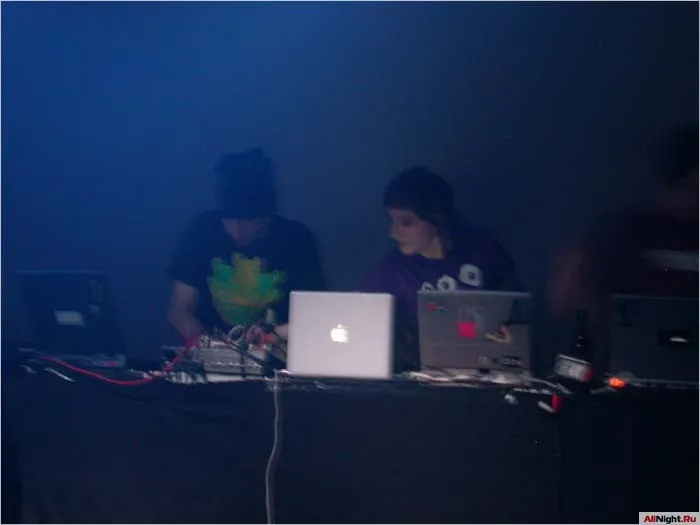 Clubtransmediale.04 и 8bit