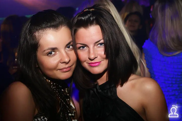 Stylezz / Famous