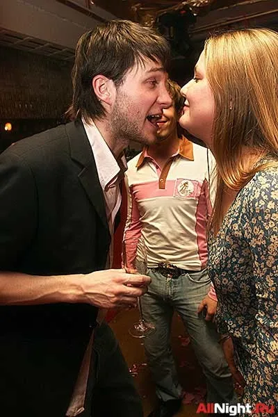 Pink Party, Блондинки в Розовом