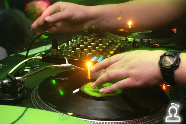 FrozenBass Connection