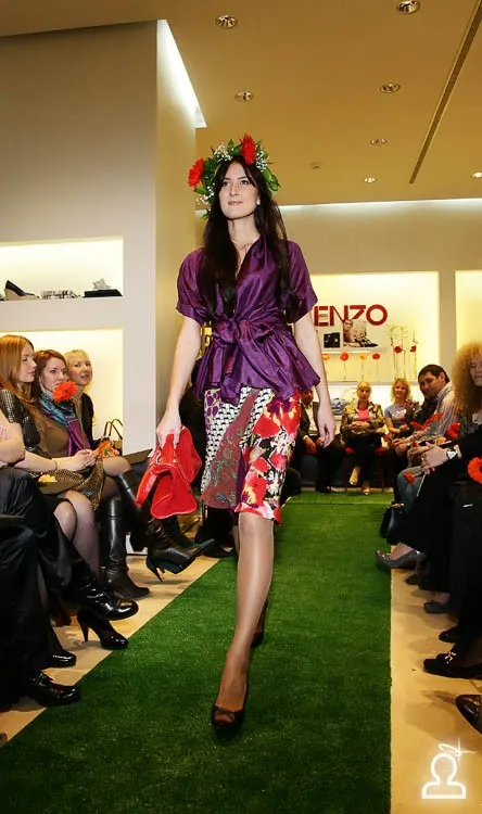 Показ KENZO