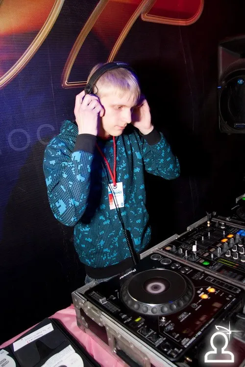 TOUR DE TRANCE / ADAGIO SENSUS