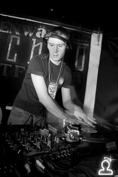 TECHNO FERMA / DJ Geralda