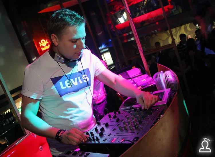 Dj 4rest