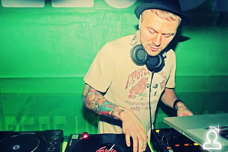 DJ YORK ( RnB - MoscowCity)