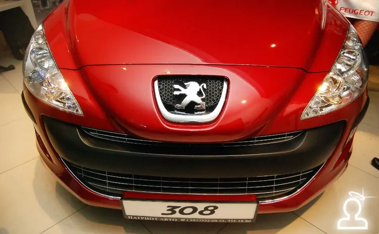 Показ от SFARZO, презентация Peugeot 308, 4007