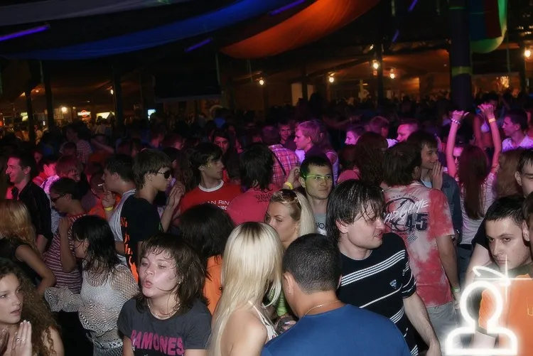 ELECTROBEACH