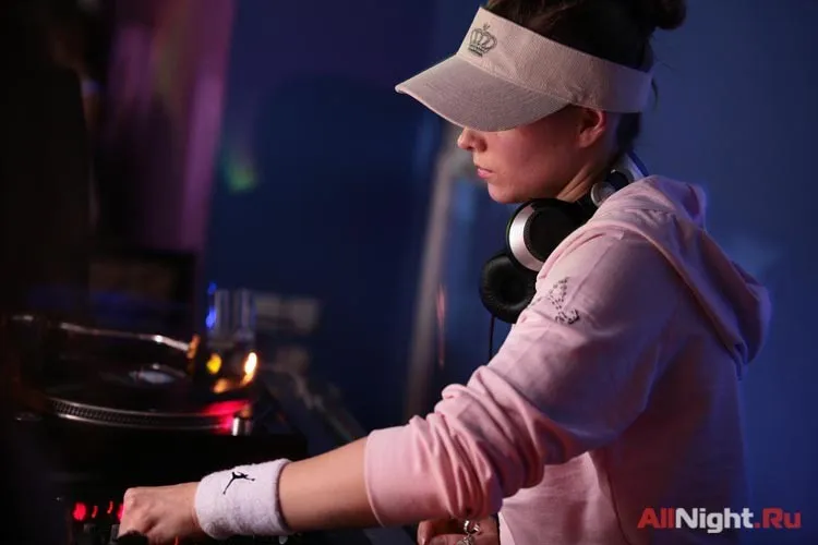 Dj Annie (b.club Moscow)