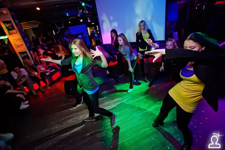 Shake it party