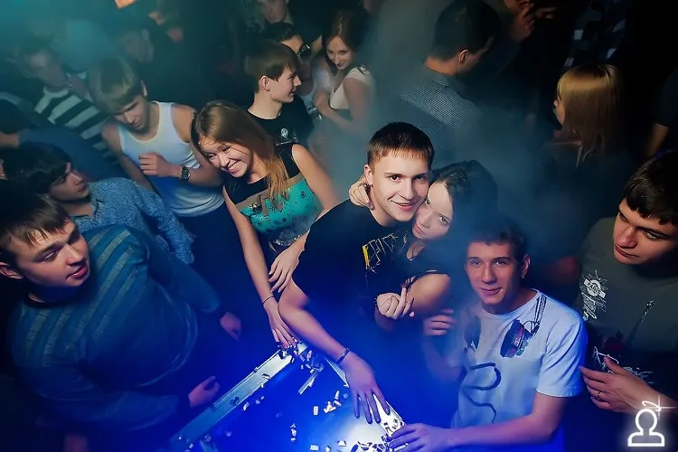 BEN DJ & MELANIE ESTELLA