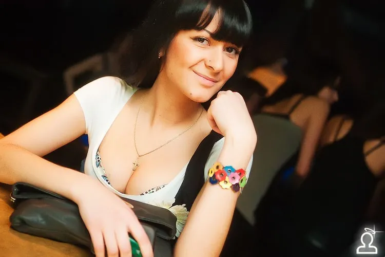 На усах