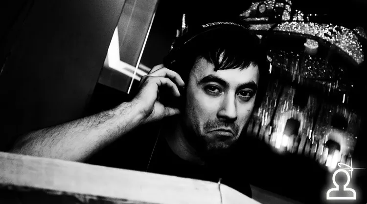 HB Re_play / Robert Babicz