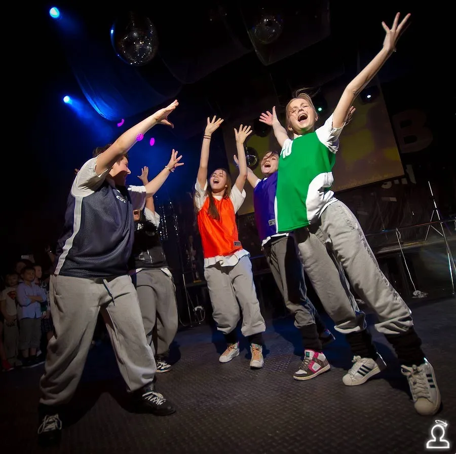 SHAKE IT PARTY