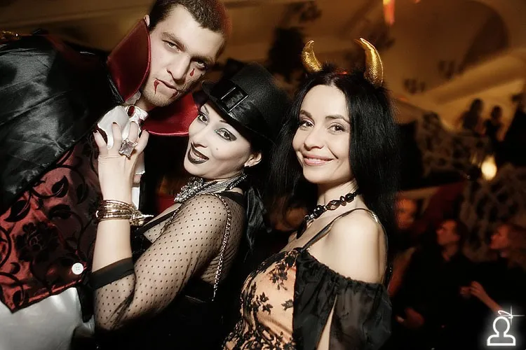 HALLOWEEN PARADE