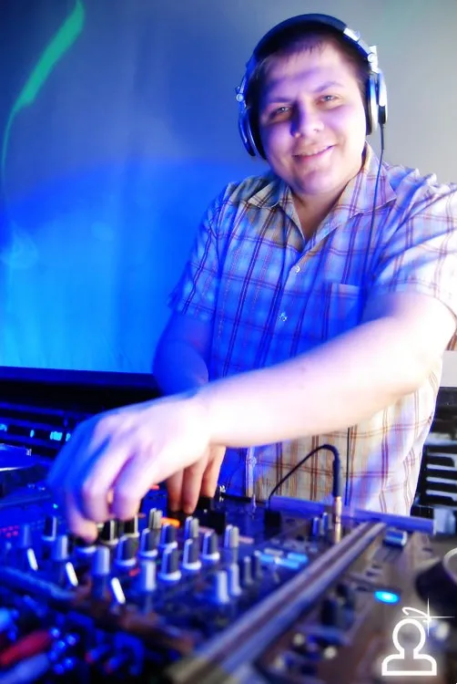 Drum and Bass Arena feat Jebar (Liquid Brilliants Records)