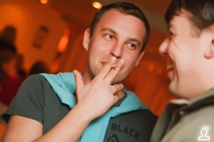 Le Buffet & DOЖDЬ HOUSE Mafia are present