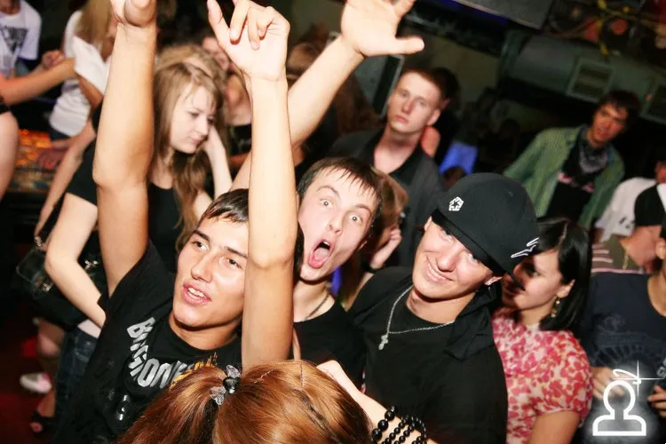 RICH & BITCH /DJ DLEE