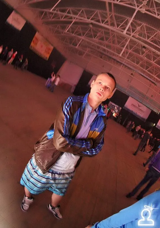 AERODROM: RAVE TERMINAL