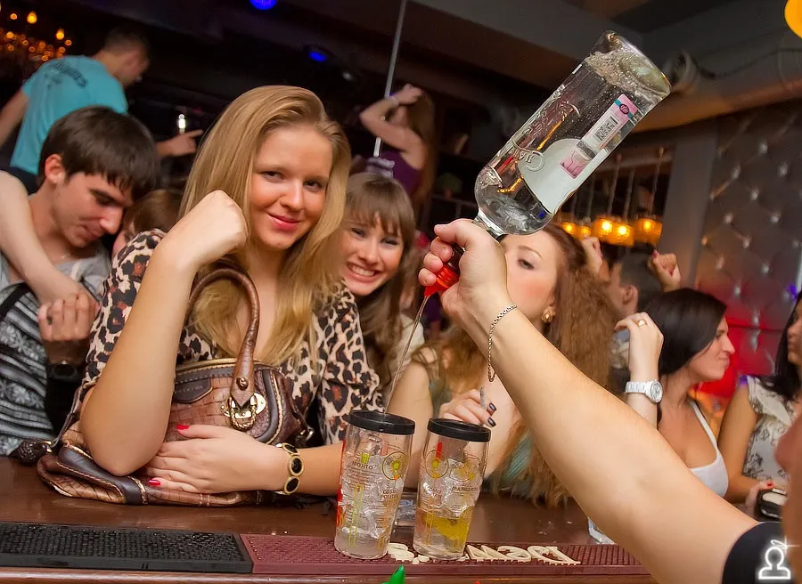 Танцы обниманцы