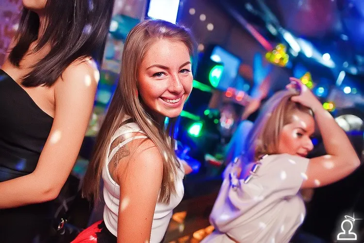 Горит Олимпийский огонь золотой / DJ Дан