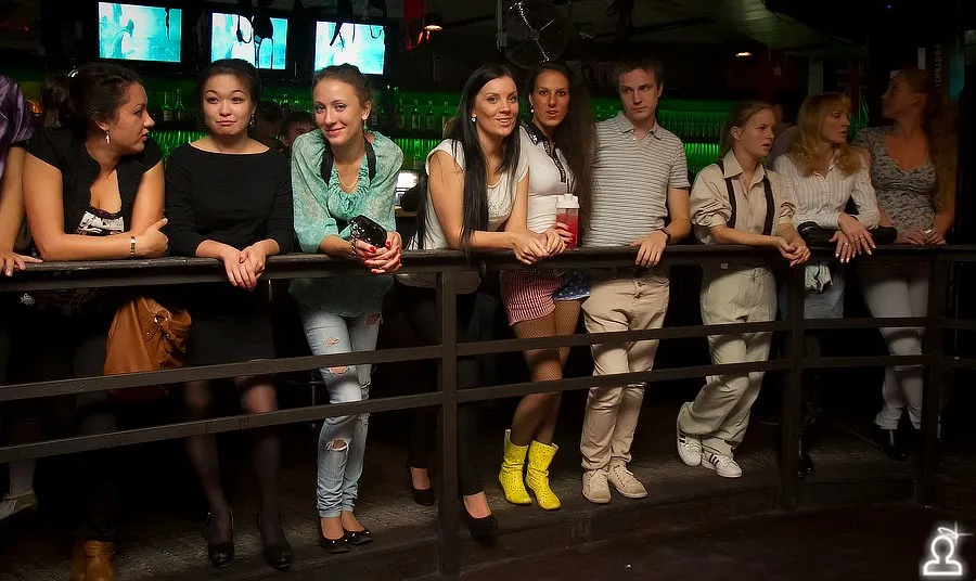 Shake it party: Соседи