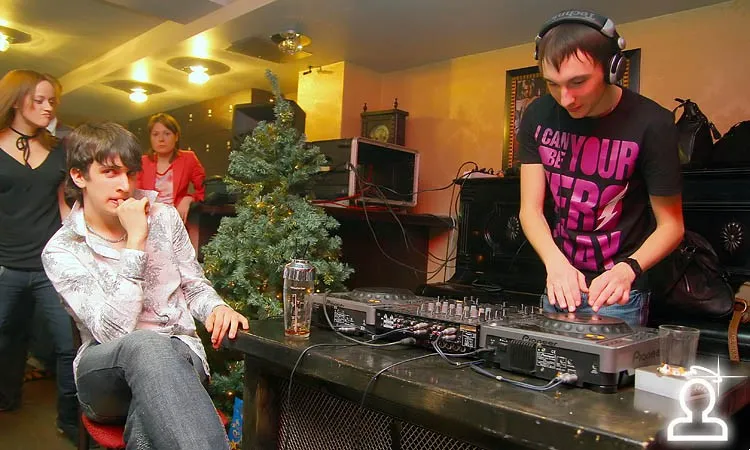 Happy New Year Pre Party: ГУДБАЙ ПИГГИ!