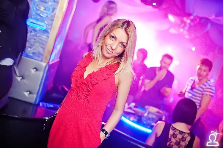 Mari Ferrari ( Porto )