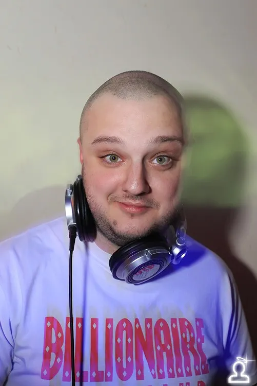 Сноубордисты VS Лыжников