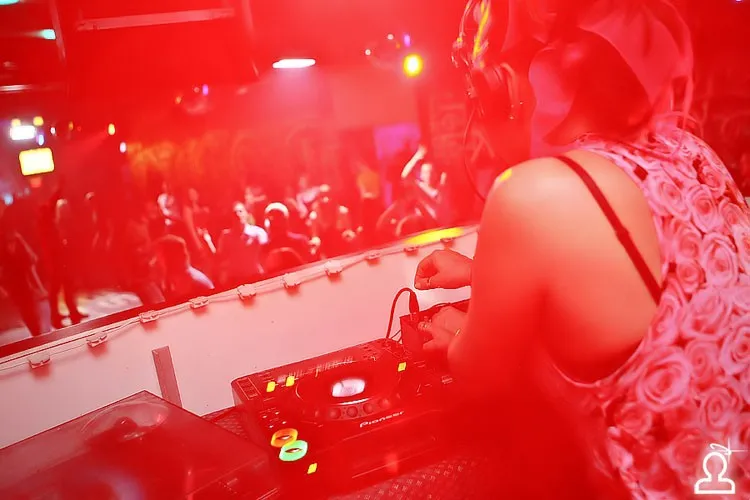 Dj Katrin VESNA