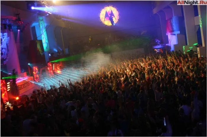 Gatecrasher 2004
