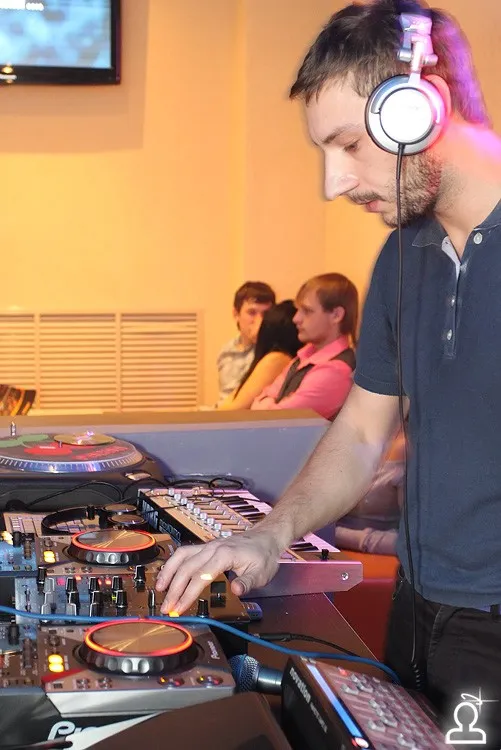 Начало / Dj Tom Pooks