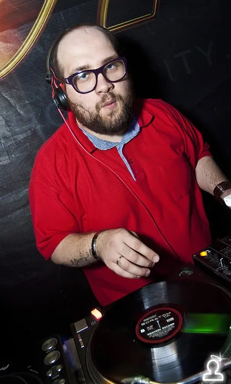 Dj Begowatt & DMC Feel