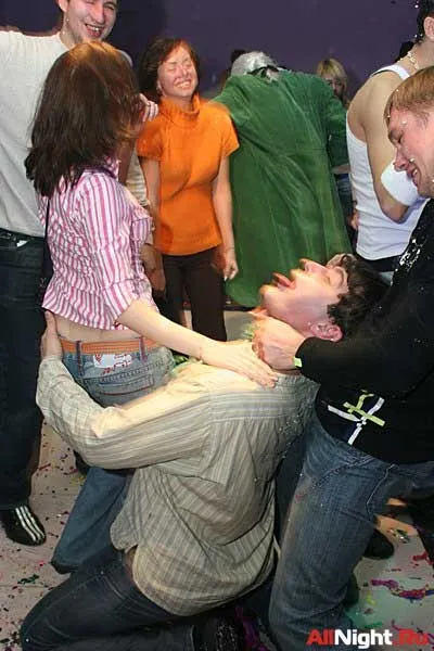 Открытие клуба "Бэйз"