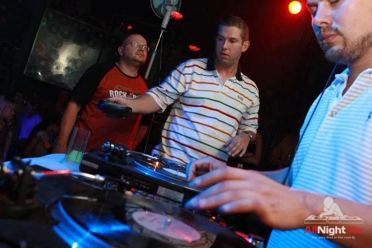 Rock City - DJ DEE LIGHT