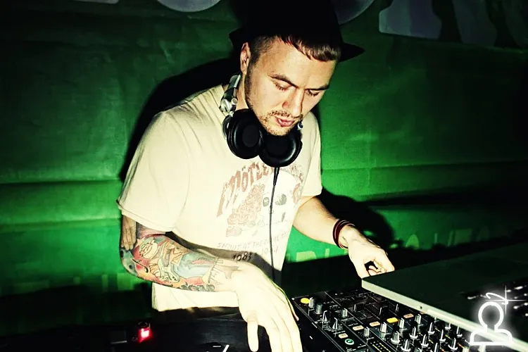 DJ YORK ( RnB - MoscowCity)