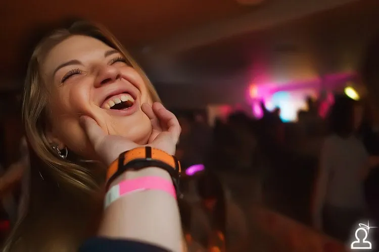 Le Buffet & DOЖDЬ HOUSE Mafia are present