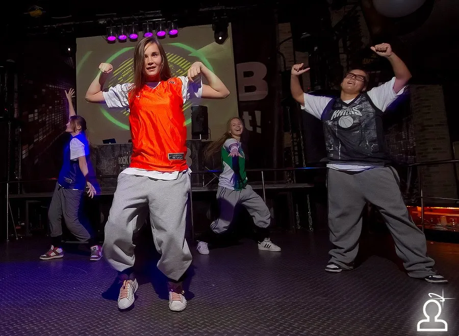 SHAKE IT PARTY
